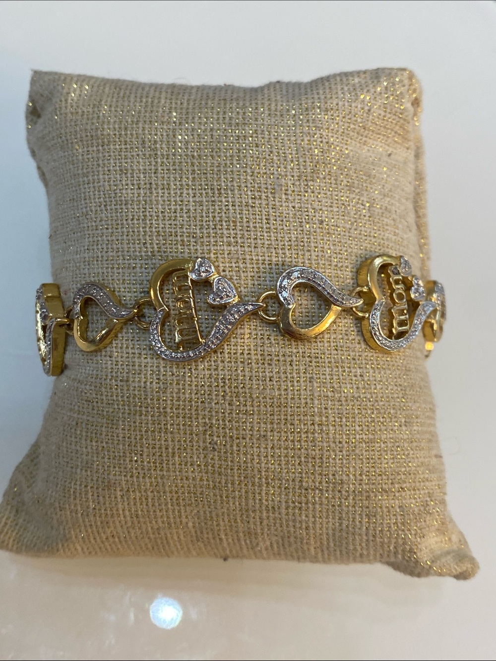 Gold 'Mom' Diamond Heart Link Bracelet - Women's Jewelry - Picture 8 of 8